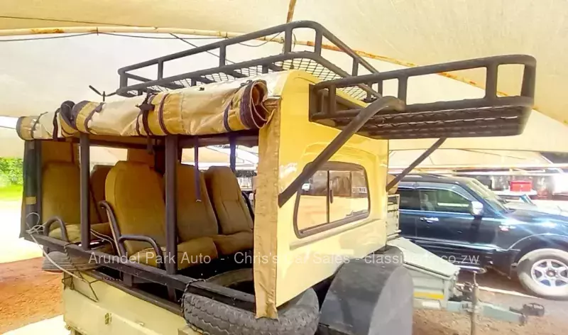 Toyota Landcruiser 6-Seater Canopy